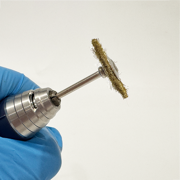 Culved Copper Wire Plain Brush with Handle 22mm CCWWH220